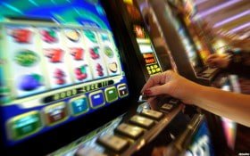 Live Dealer Baccarat စားပွဲ မြင်ကွင်း — တိုက်ရိုက်ကာစီနို